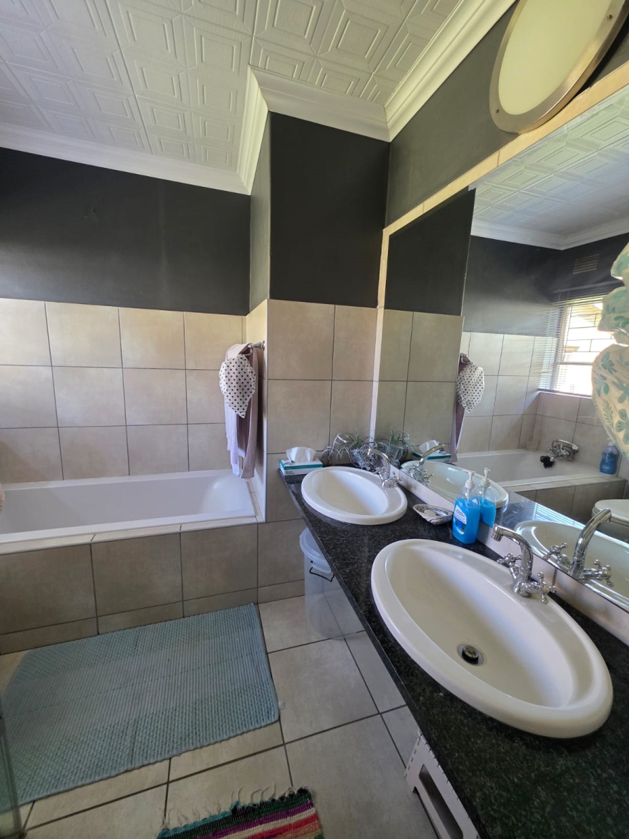 5 Bedroom Property for Sale in Sasolburg Ext 23 Free State
